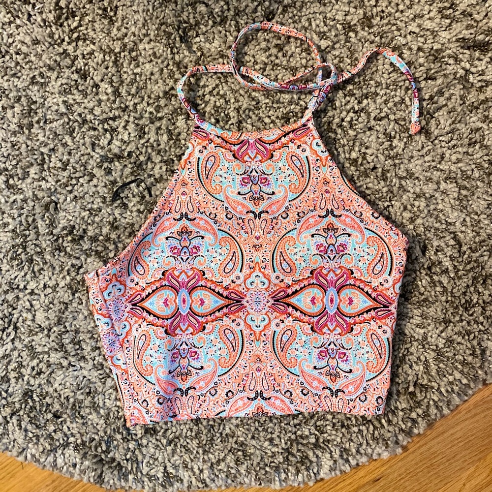 Pattern Halter Crop Top - Picture 1 of 3